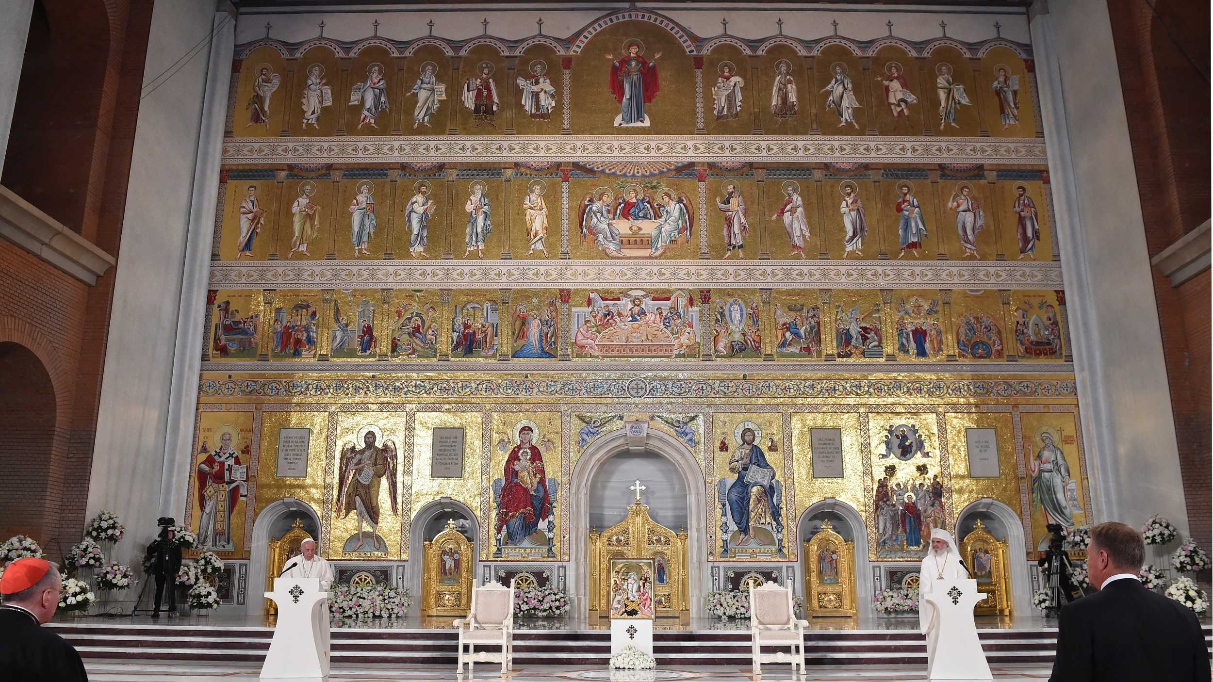 Record-mondial-Catedrala-Mantuirii-Neamului-detine-cel-mai-mare-iconostas-ortodox