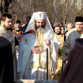 Preafericitul Părinte Patriarh Daniel pune piatra de temelie a noului edificiu